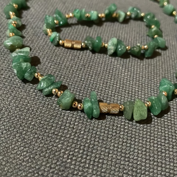 Vintage Jade Crystal bracelet and necklace set - Picture 3 of 4